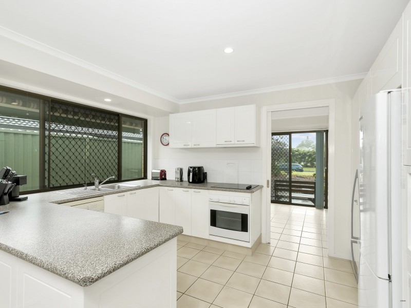 21 Pinon Close, Elanora QLD 4221
