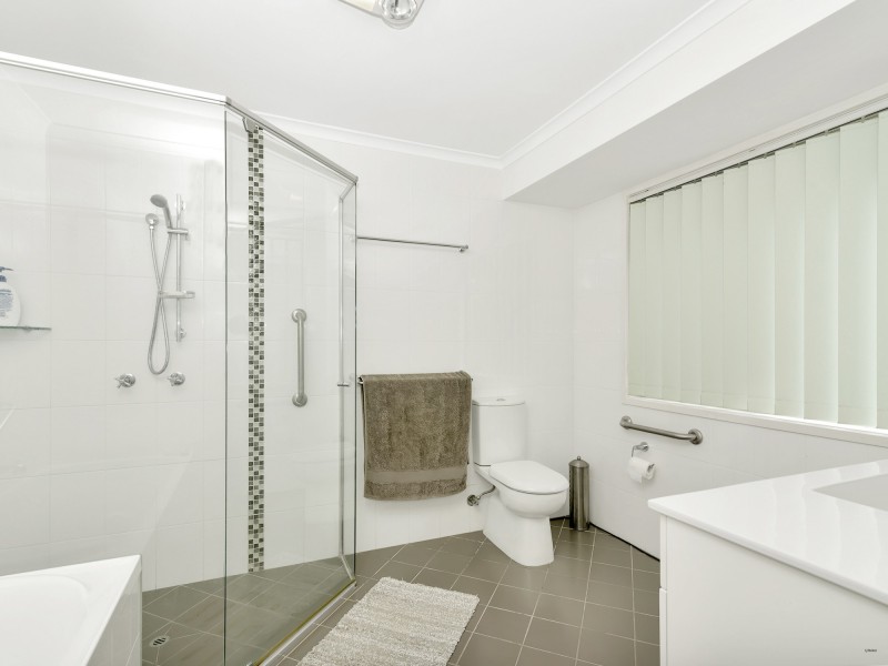 21 Pinon Close, Elanora QLD 4221