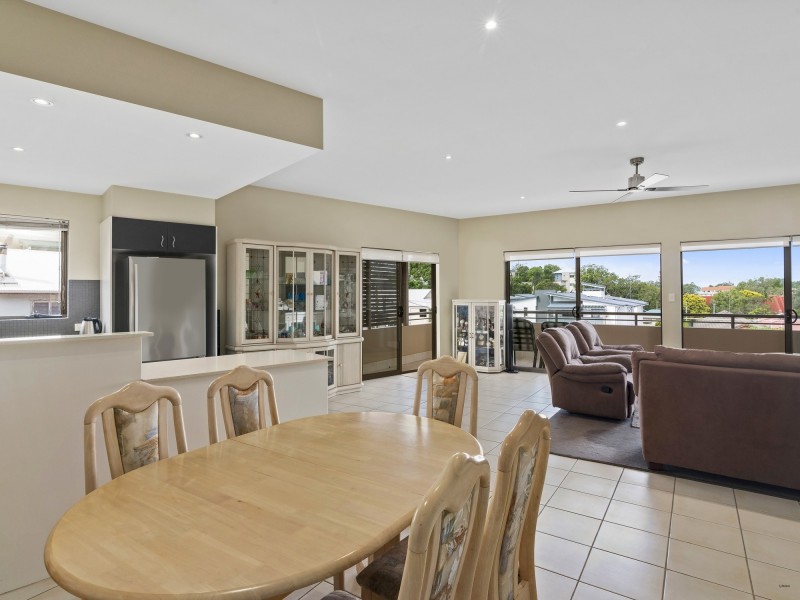 7/77 McLean Street, Coolangatta QLD 4225