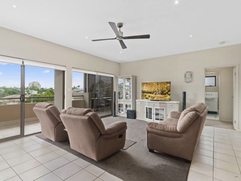 7/77 McLean Street, Coolangatta QLD 4225