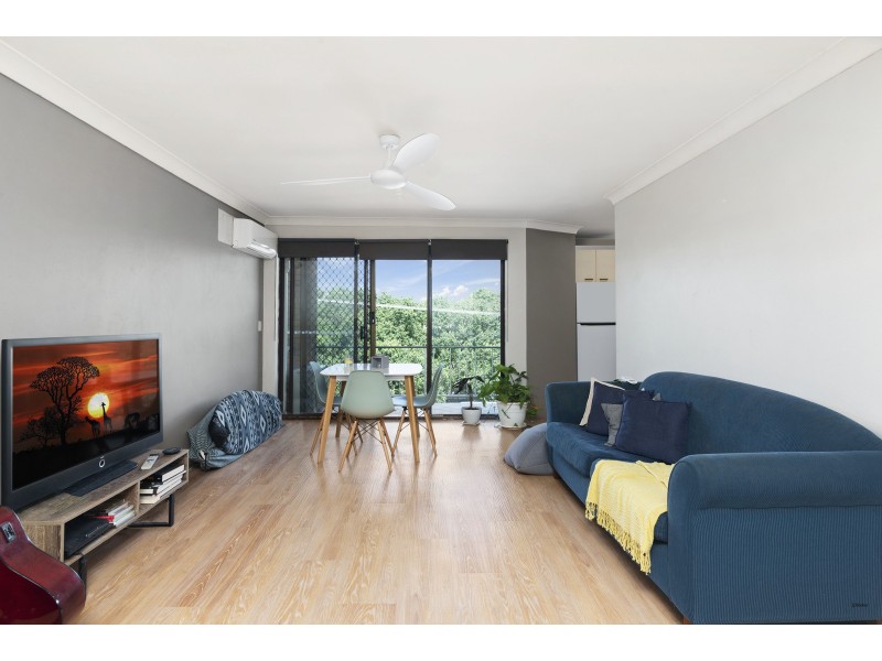 11/3 Lind Avenue, Palm Beach QLD 4221