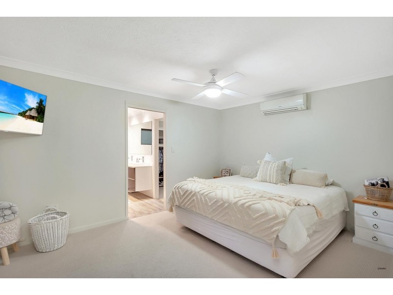 11 Tatha Avenue, Palm Beach QLD 4221