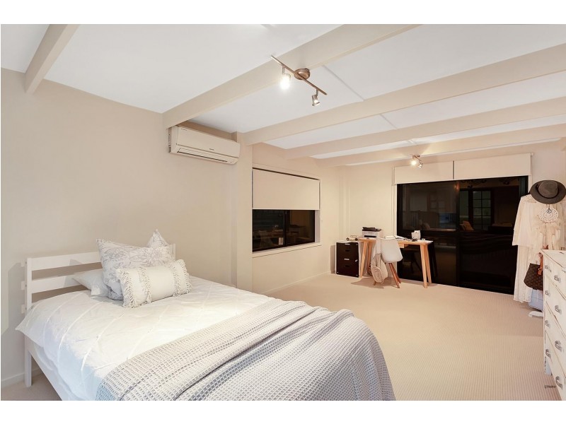 11 Tatha Avenue, Palm Beach QLD 4221