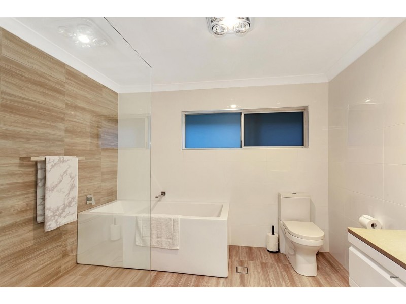 11 Tatha Avenue, Palm Beach QLD 4221