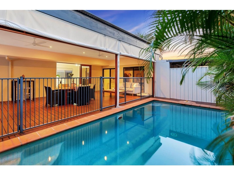 11 Tatha Avenue, Palm Beach QLD 4221