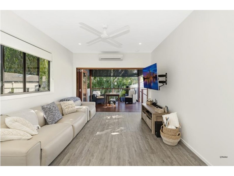 11 Tatha Avenue, Palm Beach QLD 4221