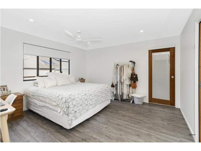 11 Tatha Avenue, Palm Beach QLD 4221