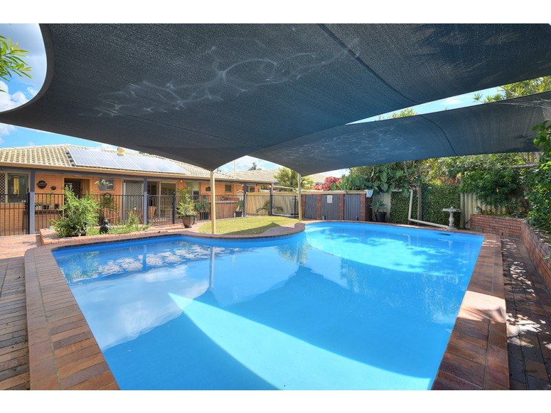 19 Tatha Avenue, Palm Beach QLD 4221