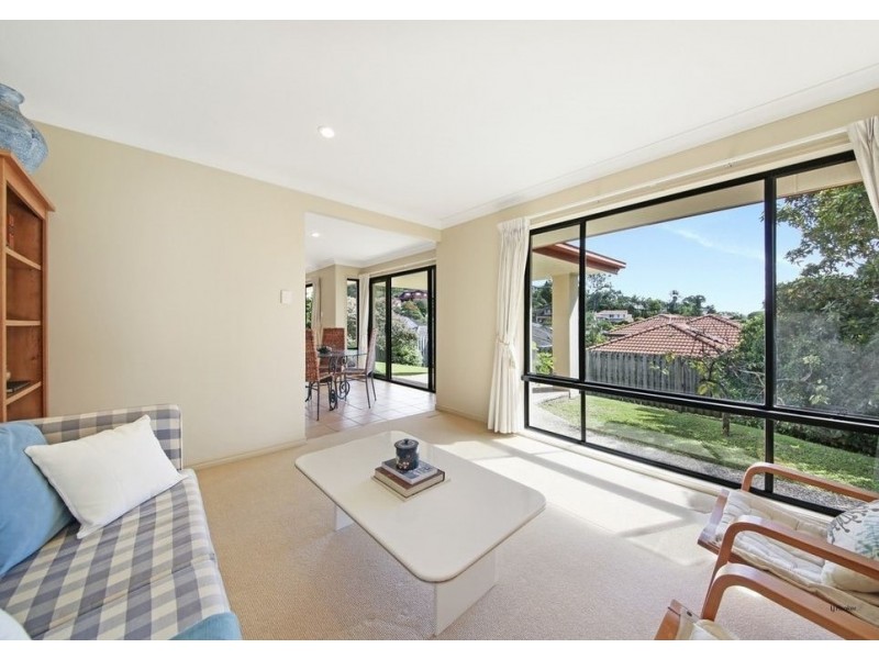 8 Numalla Court, Elanora QLD 4221