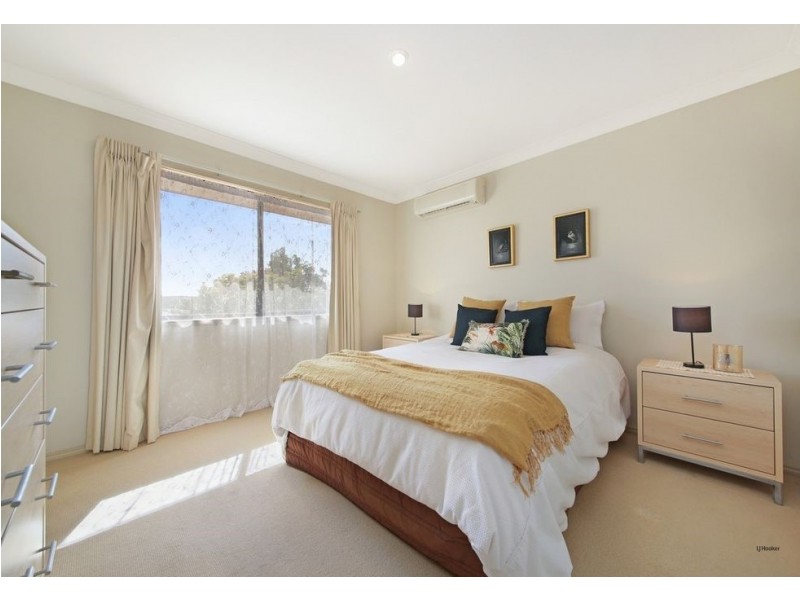 8 Numalla Court, Elanora QLD 4221