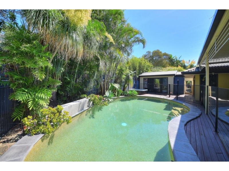 27 Colvillea Court, Palm Beach QLD 4221
