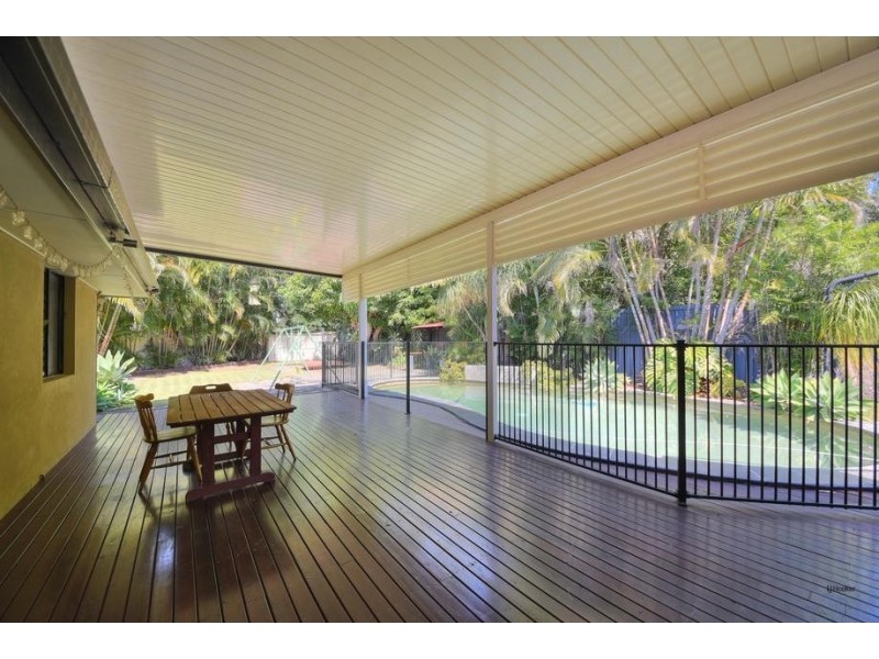 27 Colvillea Court, Palm Beach QLD 4221