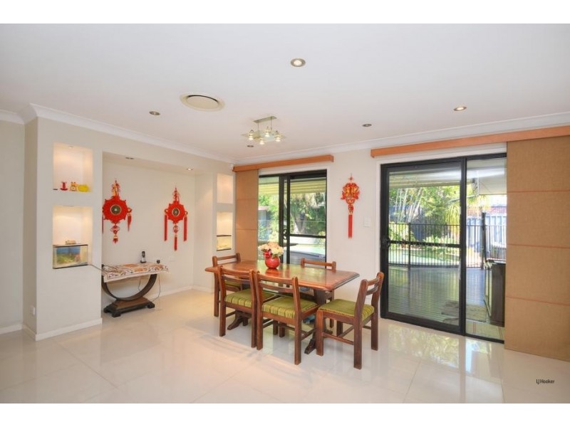 27 Colvillea Court, Palm Beach QLD 4221