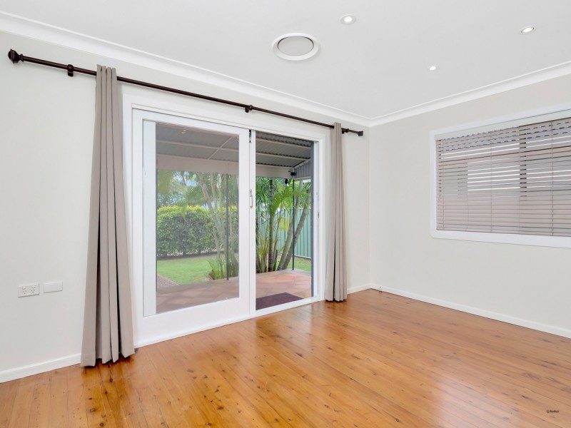 52 Palm Beach Avenue, Palm Beach QLD 4221