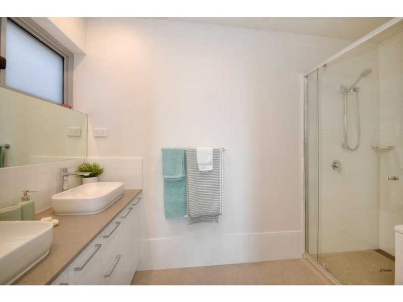 3/4 Twenty Seventh Avenue, Palm Beach QLD 4221