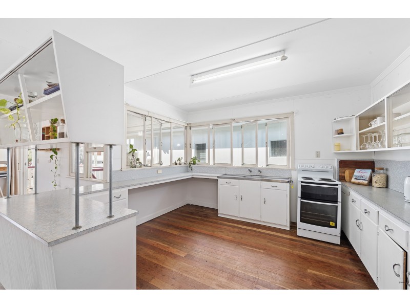 2/224 Cypress Terrace, Palm Beach QLD 4221