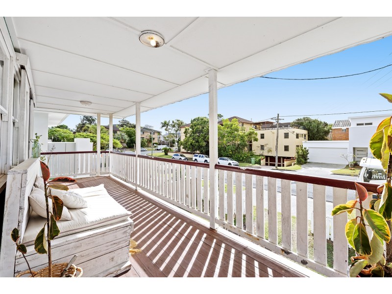 2/224 Cypress Terrace, Palm Beach QLD 4221