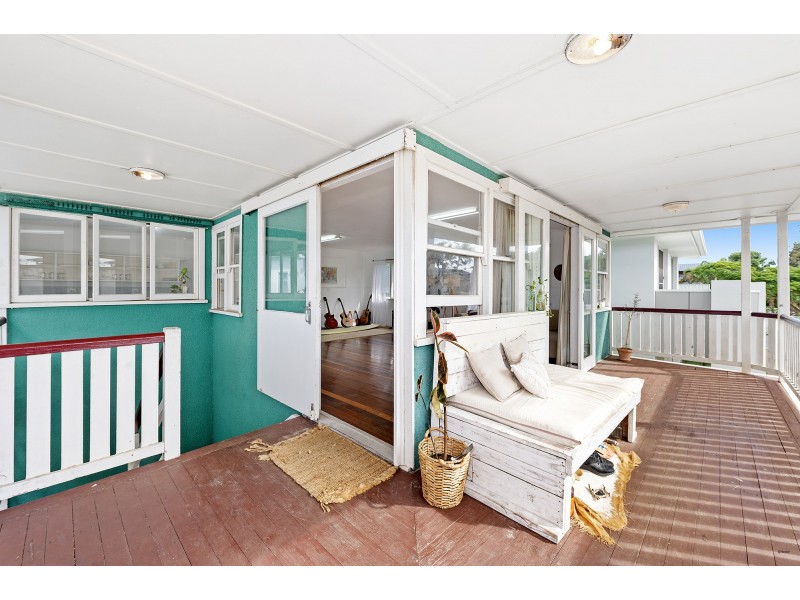 2/224 Cypress Terrace, Palm Beach QLD 4221