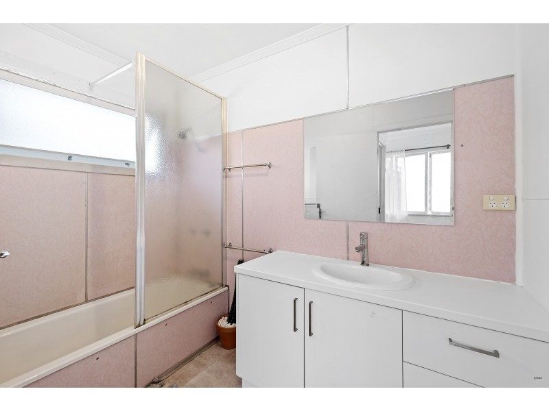 2/224 Cypress Terrace, Palm Beach QLD 4221