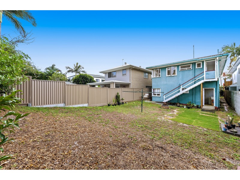 2/224 Cypress Terrace, Palm Beach QLD 4221