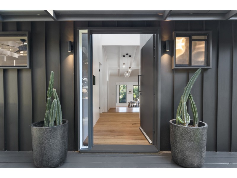 5 Aethalia Street, Currumbin Waters QLD 4223