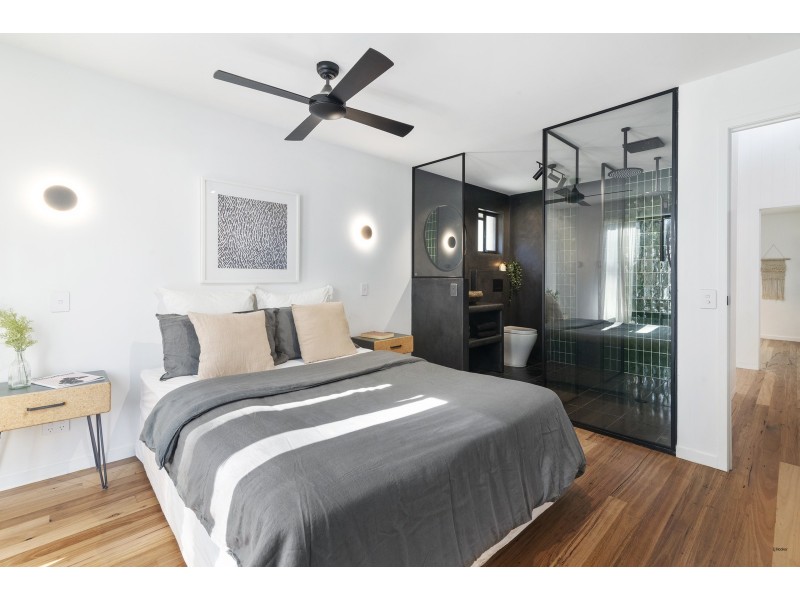 5 Aethalia Street, Currumbin Waters QLD 4223