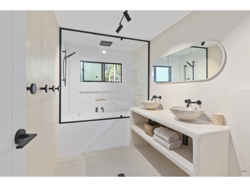 5 Aethalia Street, Currumbin Waters QLD 4223