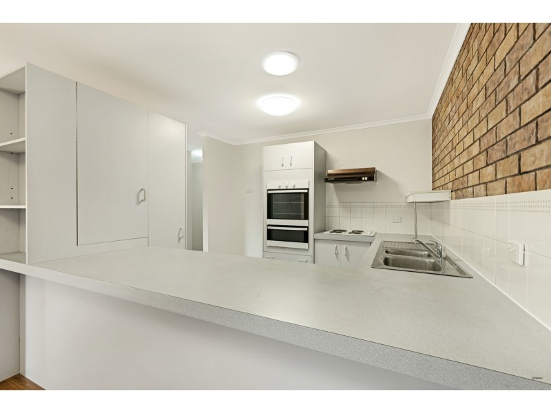 1/6 Cotinga Crescent, Burleigh Waters QLD 4220