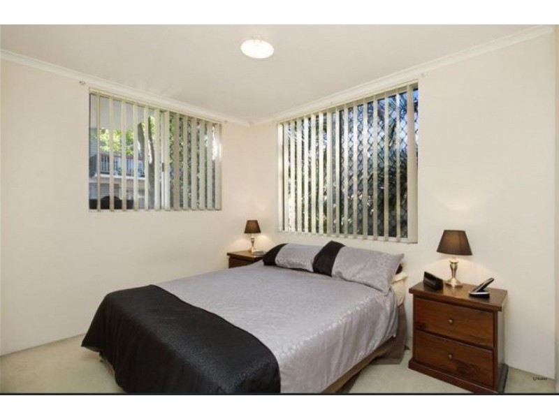 2/983 Gold Coast Highway, Palm Beach QLD 4221