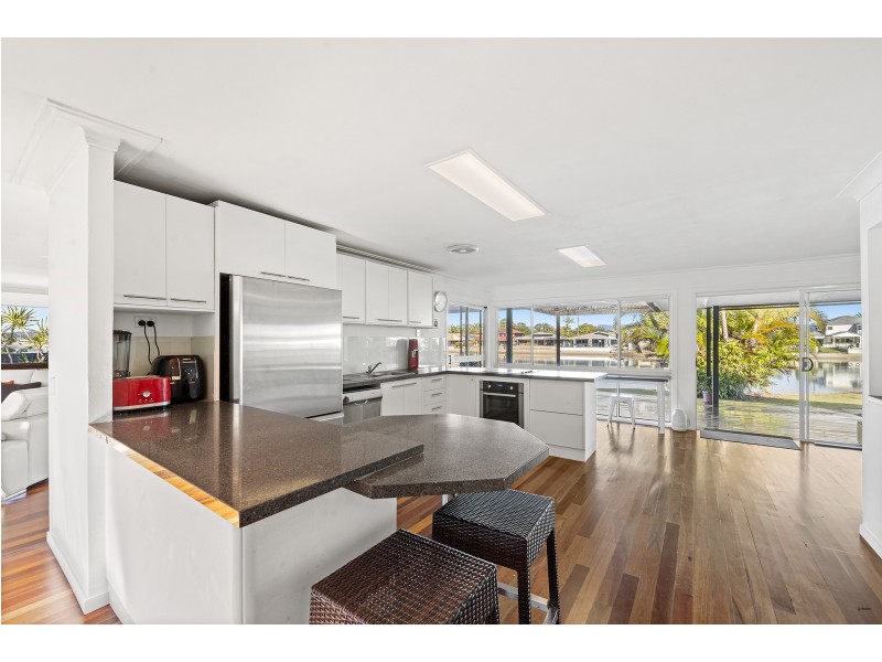 27 Swordfish Court, Palm Beach QLD 4221