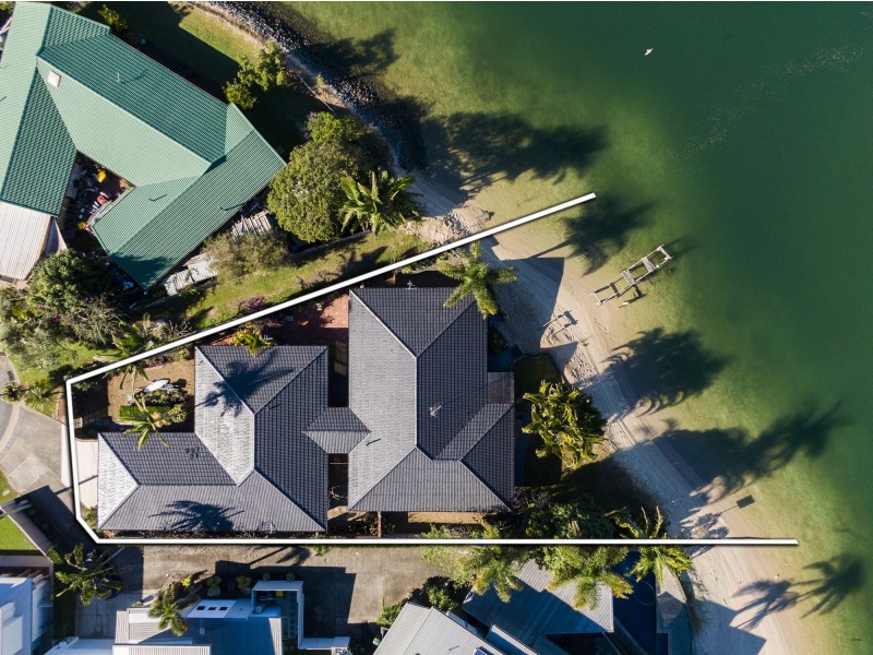 27 Swordfish Court, Palm Beach QLD 4221