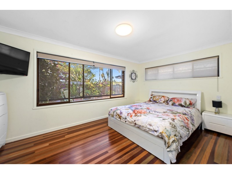 27 Swordfish Court, Palm Beach QLD 4221