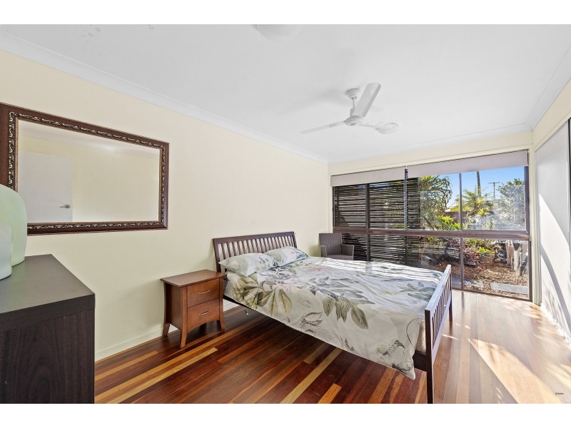 27 Swordfish Court, Palm Beach QLD 4221