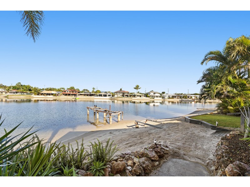 27 Swordfish Court, Palm Beach QLD 4221