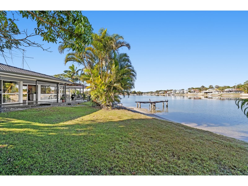 27 Swordfish Court, Palm Beach QLD 4221