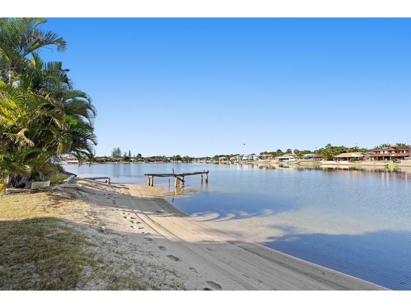 27 Swordfish Court, Palm Beach QLD 4221