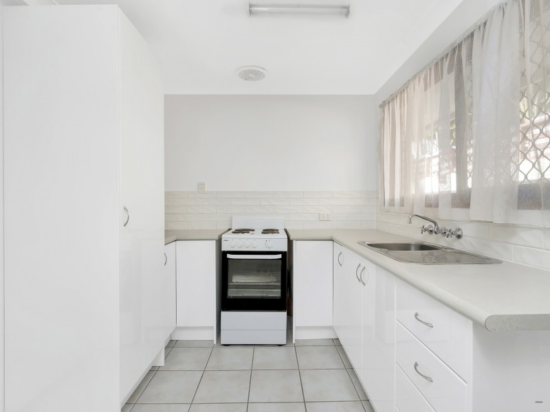 2/23 Wildwood Court, Bundall QLD 4217