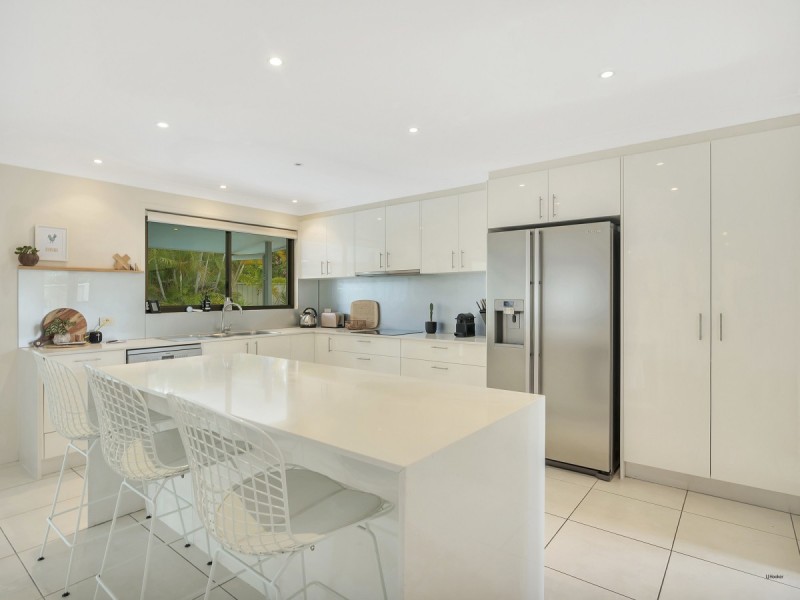 7 Penguin Parade, Burleigh Waters QLD 4220