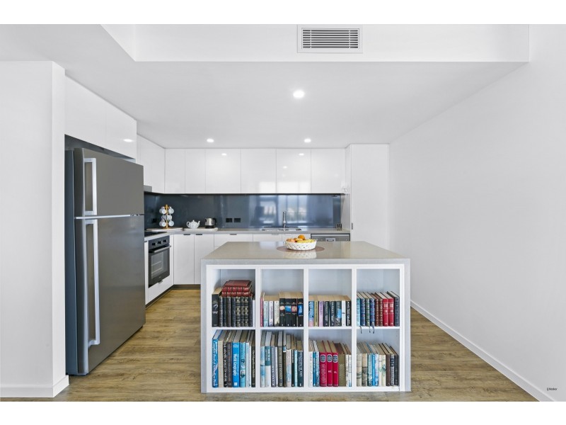 372/33 Lakefont Crescent, Varsity Lakes QLD 4227