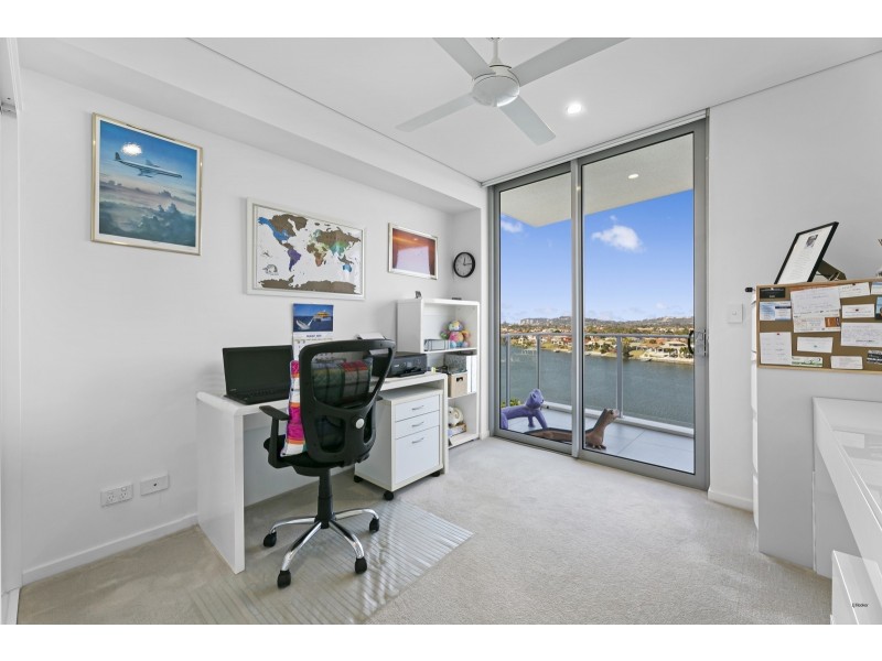 372/33 Lakefont Crescent, Varsity Lakes QLD 4227