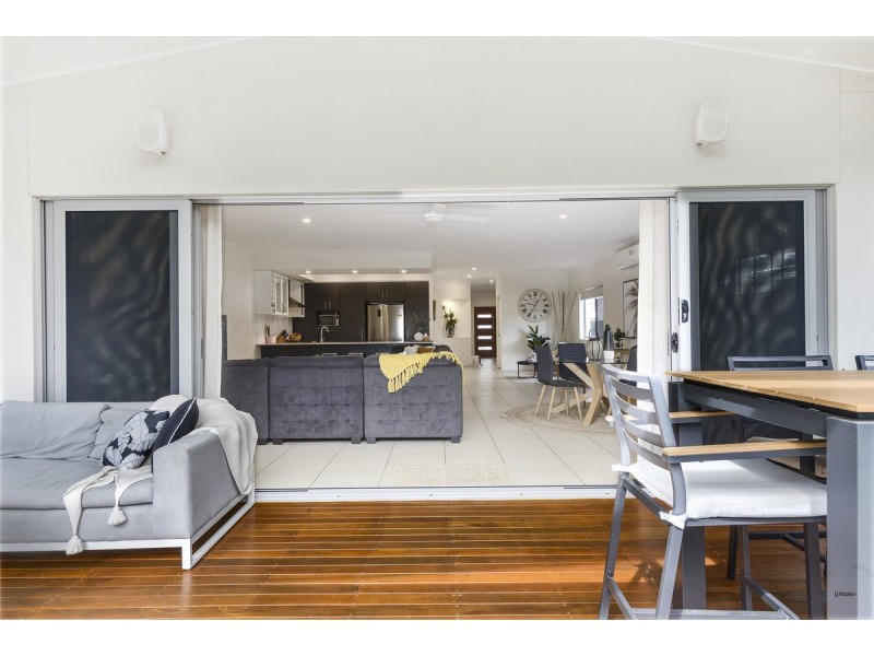 35 Twenty Fifth Avenue, Palm Beach QLD 4221