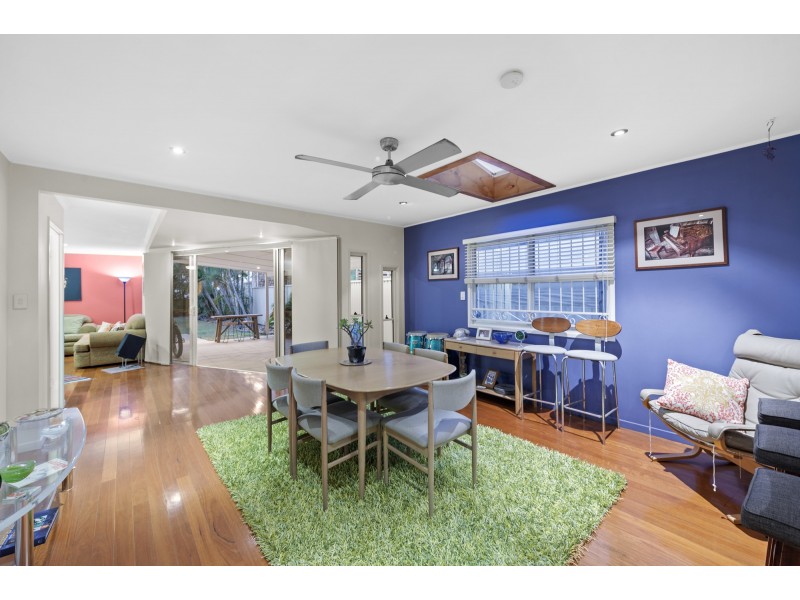 130 Cypress Terrace, Palm Beach QLD 4221