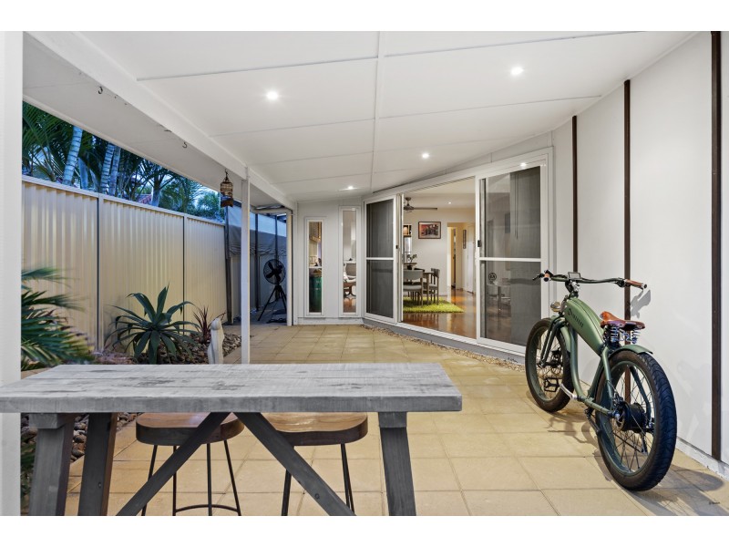 130 Cypress Terrace, Palm Beach QLD 4221