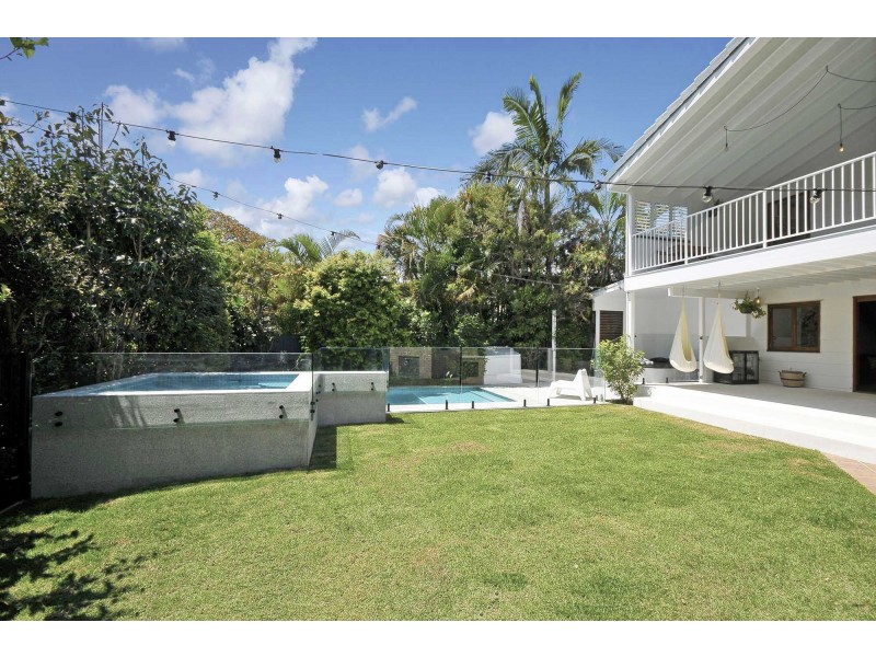 3 Regent Street, Currumbin QLD 4223