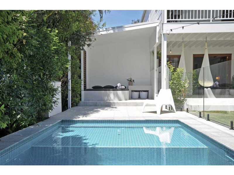 3 Regent Street, Currumbin QLD 4223