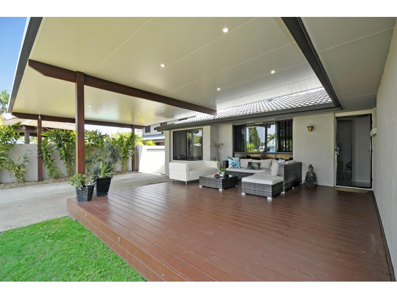 18 Almond Court, Elanora QLD 4221