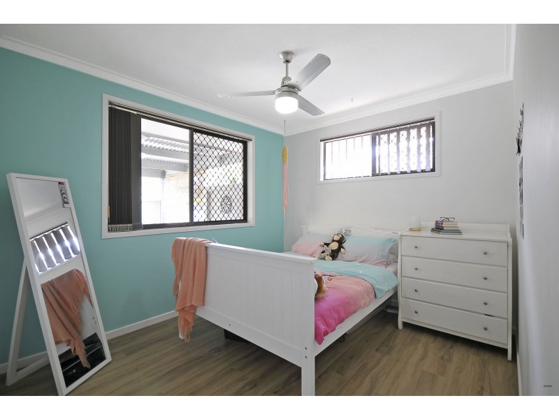 18 Almond Court, Elanora QLD 4221