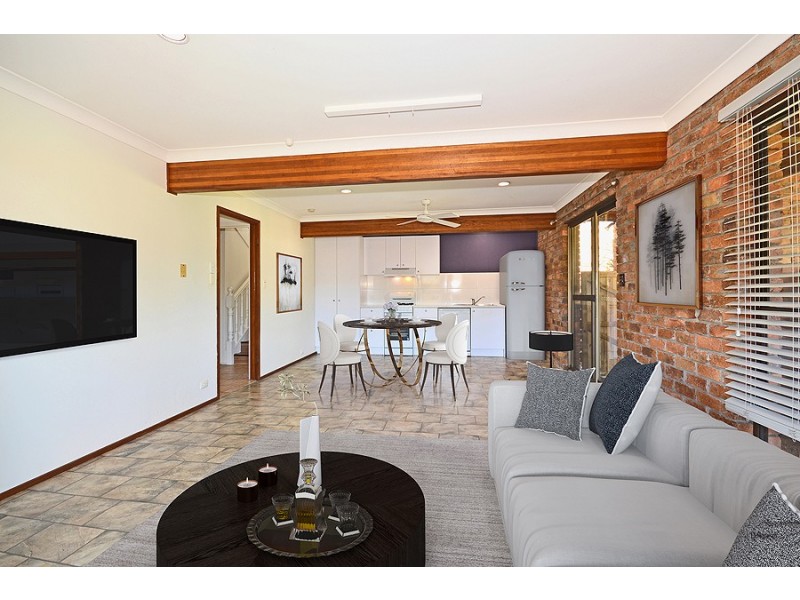 21 Widgee Avenue, Banora Point NSW 2486