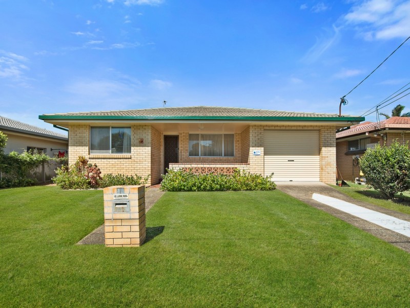 34 Tatha Avenue, Palm Beach QLD 4221