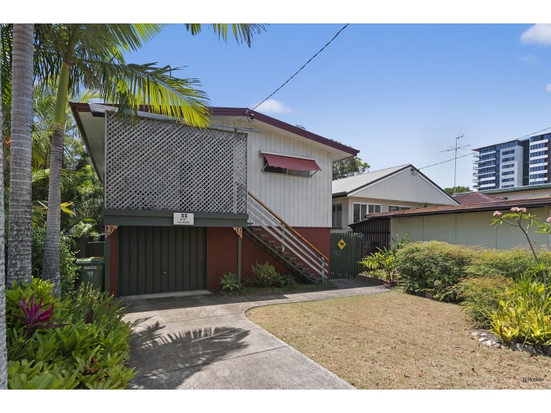 33 Sixth Avenue, Palm Beach QLD 4221